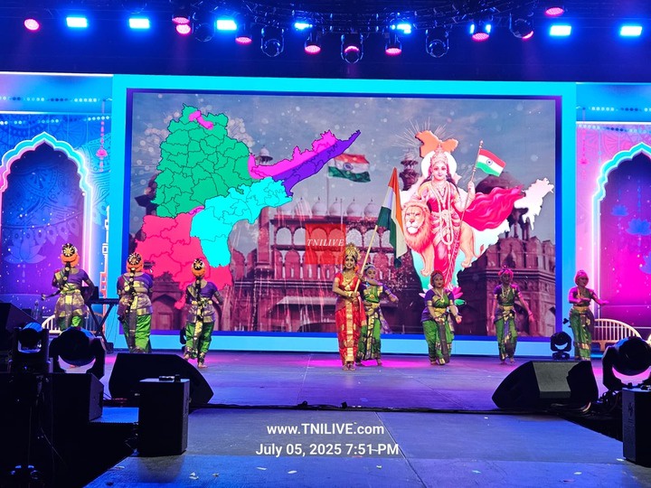 NATS 8th Telugu Sambaralu Tampa Second Day Evening Allu Arjun SriLeela News Gallery